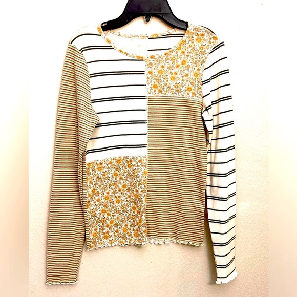 American Eagle Floral Patchwork Top - Picture 2 of 7